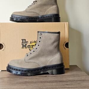 Dr Martens Unisex 1460 8 eye boots nickel gray nubuck leather Women's Size 6 NWT